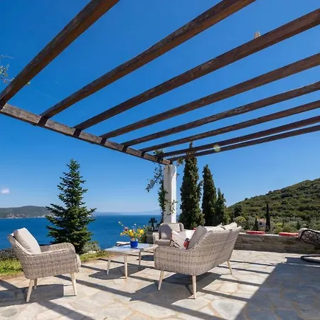 Villa Pirgadikia Villa *